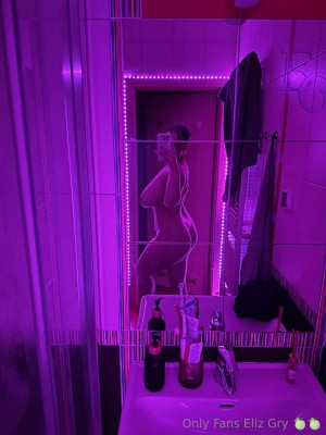 Eliz Gry Nude OnlyFans Photos #12