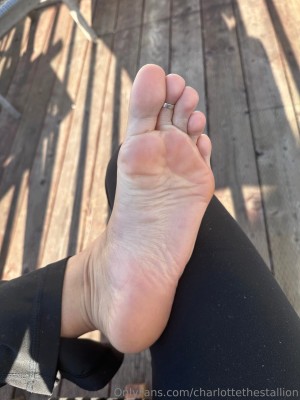 CharlotteTheStallion Charlotte Rae TheStallionFeet Nude Leaks OnlyFans Photos #3