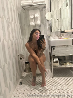 Emily Rinaudo EmjayyPlays Nude Leaks OnlyFans Photos #36