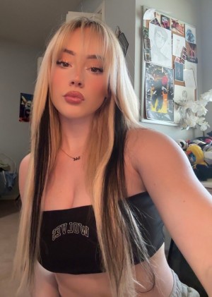 lizgrimess Nude Leaks OnlyFans Photos #5